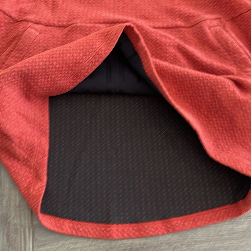 Lululemon At Ease burnt orange hoodie with two front pouch zip pockets - Picture 10 of 13